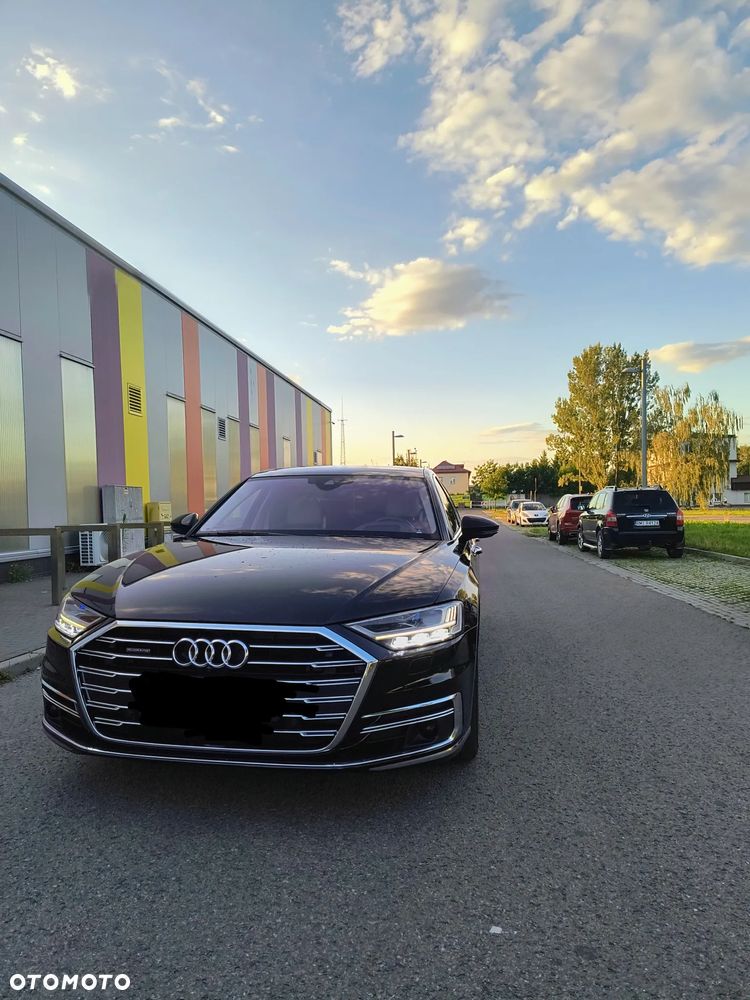 Audi A8 - 1