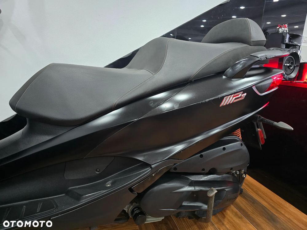 Piaggio MP-3 - 10