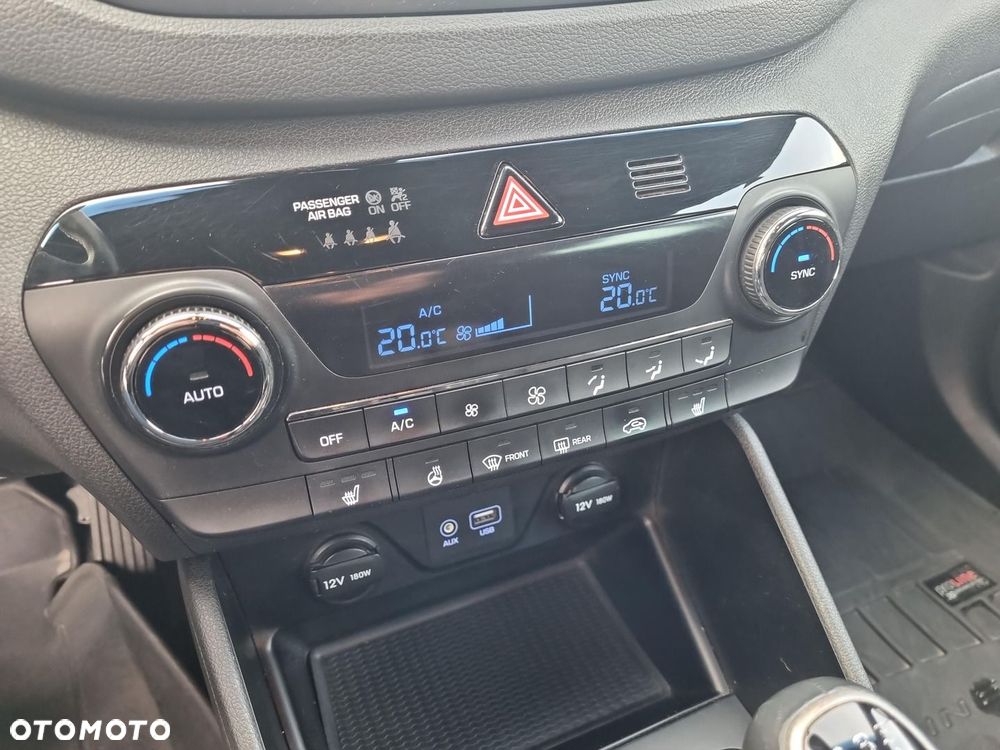 Hyundai Tucson 1.6 GDI BlueDrive Style 2WD - 18