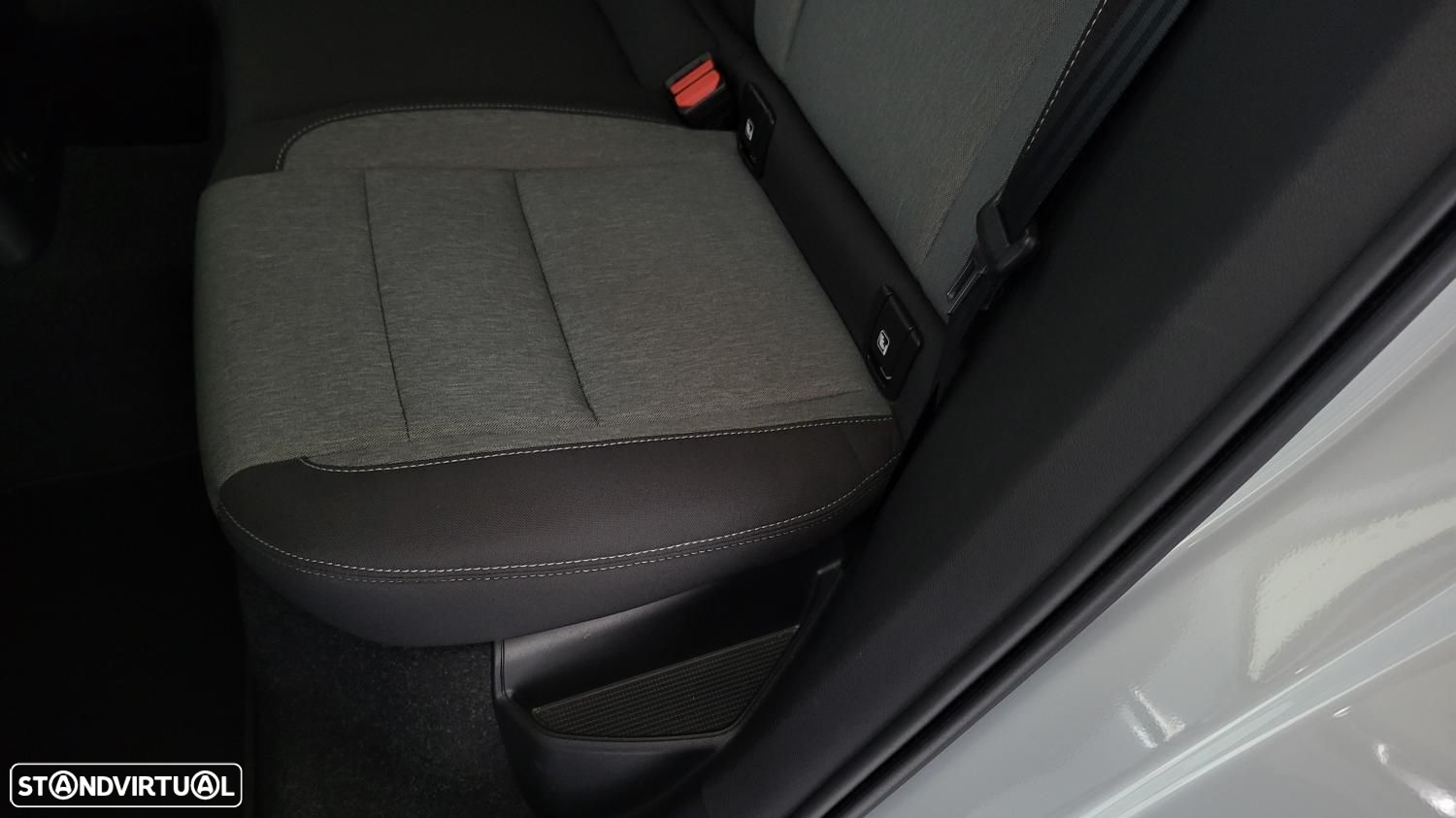 Volvo XC 40 1.5 T5 PHEV R-Design Expression - 28
