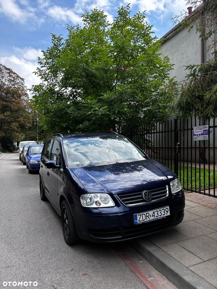 Volkswagen Touran 1.6 FSI - 3