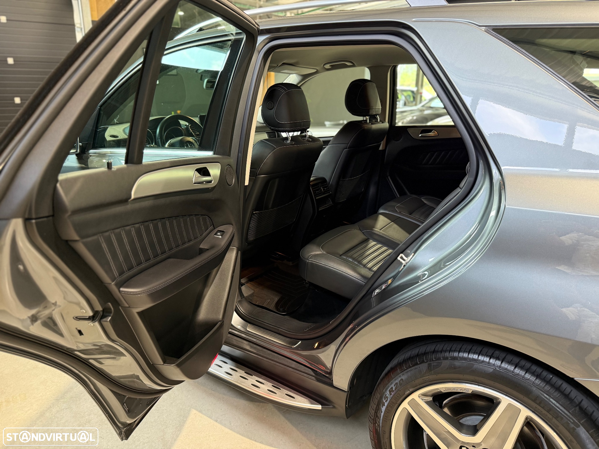 Mercedes-Benz GLE 350 d 4Matic 9G-TRONIC AMG Line - 19