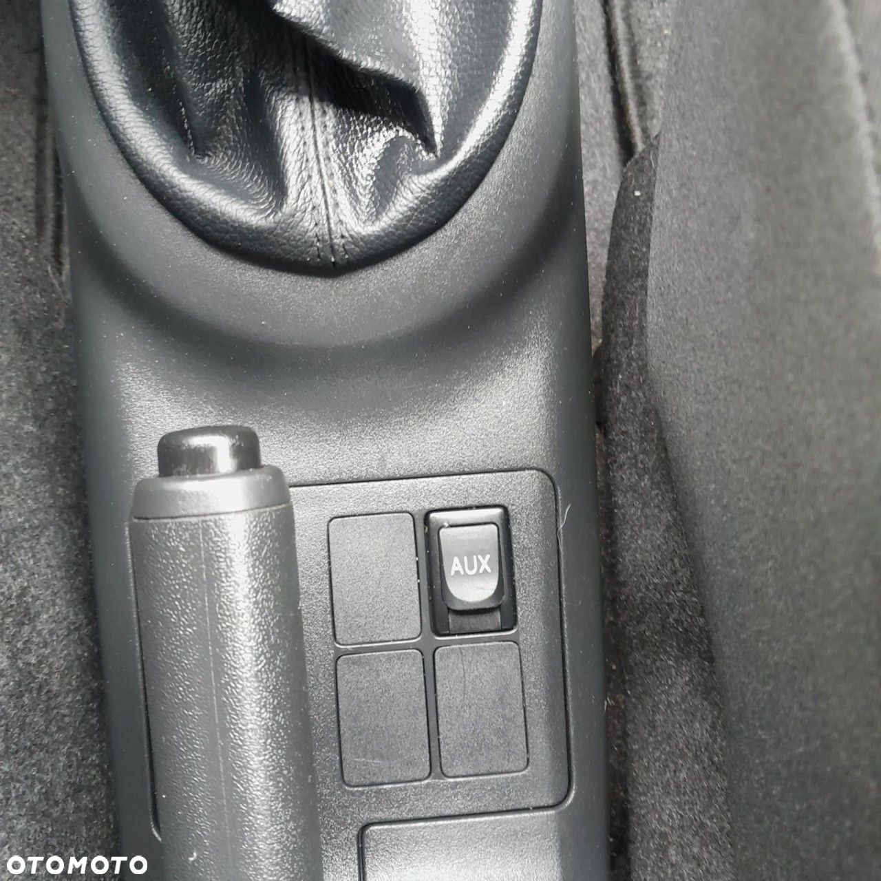Toyota Yaris - 13