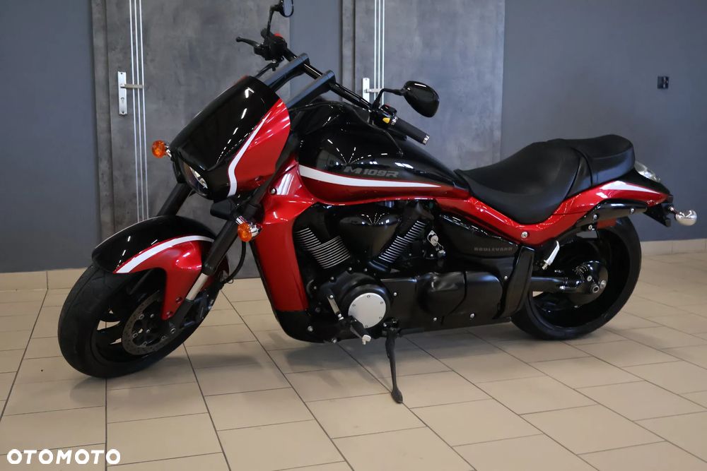 Suzuki Intruder - 21