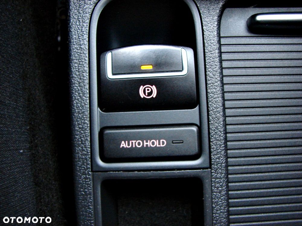 Volkswagen Tiguan 2.0 TDI DPF BlueMotion Technology Cup Sport & Style - 27