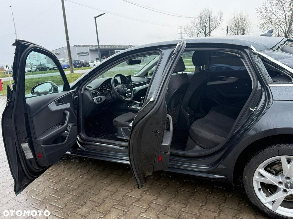 Audi A4 Limousine - 14