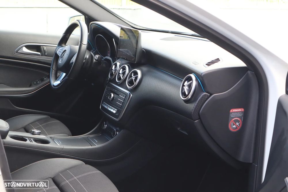 Mercedes-Benz A 200 d 7G-DCT Urban - 11