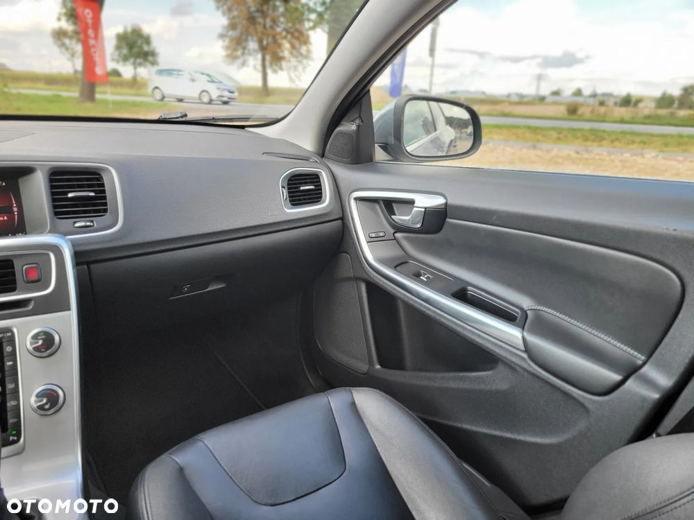 Volvo S60 T5 Inscription - 11