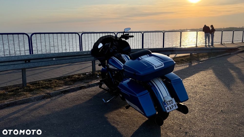 Harley-Davidson Touring Road Glide - 9