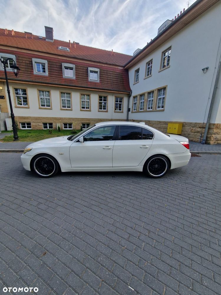BMW Seria 5 520i Edition Exclusive - 13