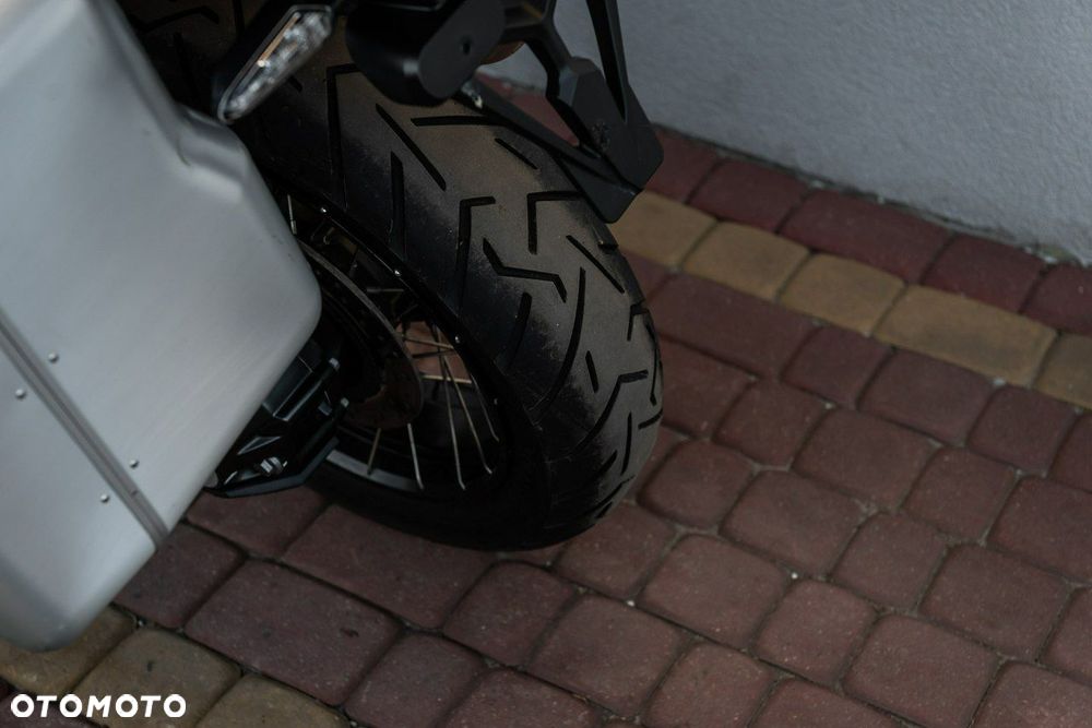 Honda VFR - 10