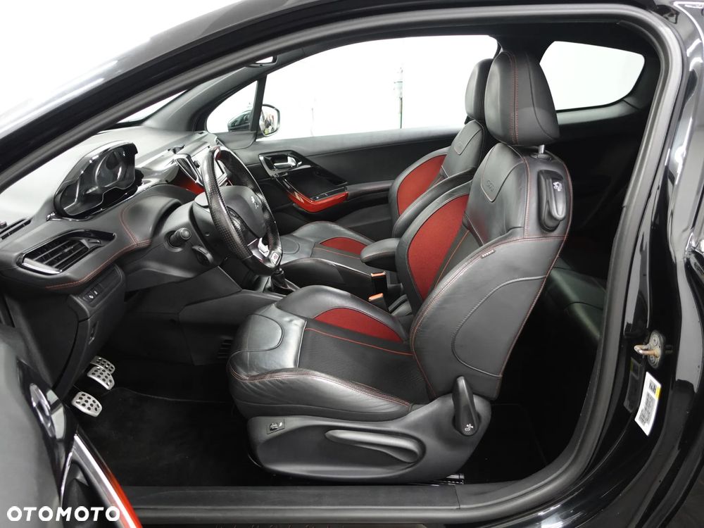 Peugeot 208 GTI 200 THP - 23