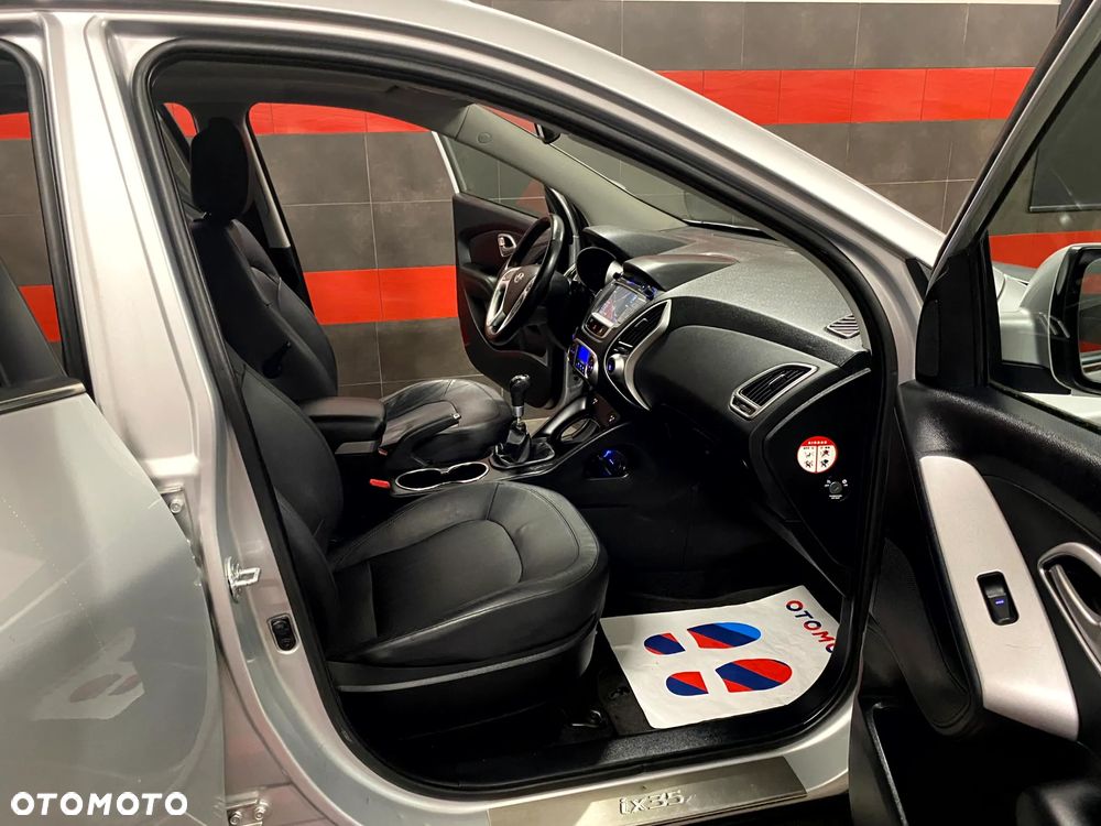 Hyundai ix35 2.0 4WD Style - 21