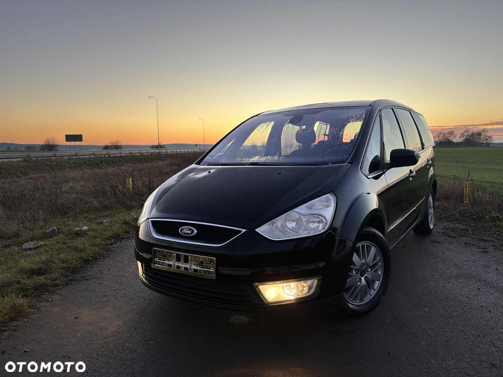 Ford Galaxy 2.0 Ghia - 3