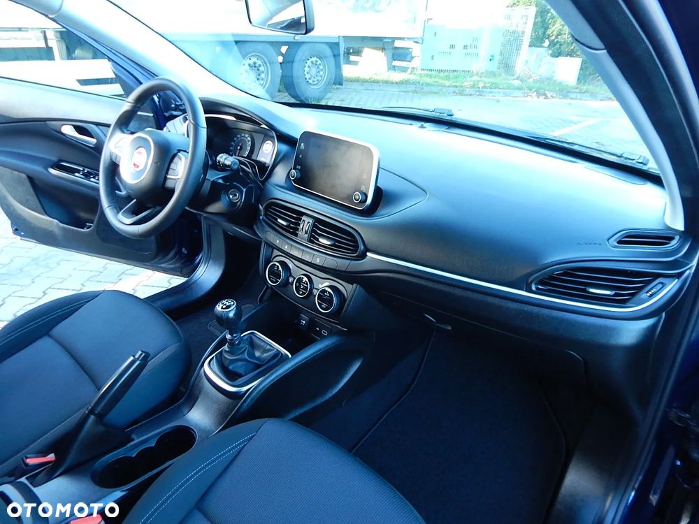 Fiat Tipo ver-1-4-t--jet-16v-easy - 24