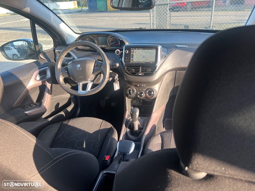 Peugeot 2008 1.2 PureTech Style - 13