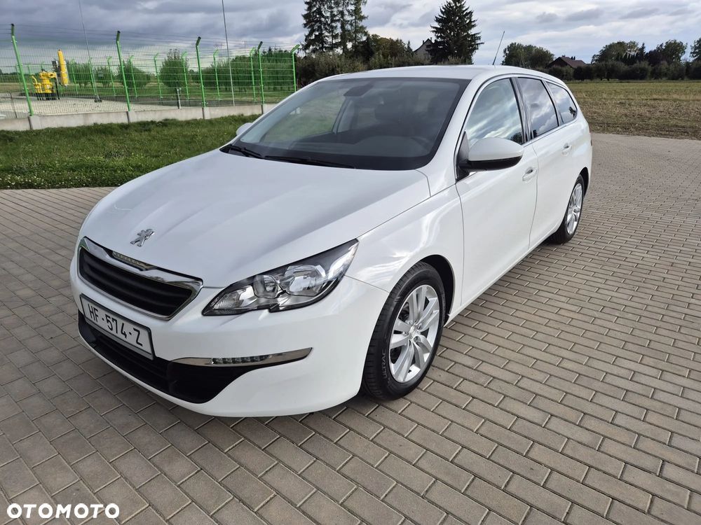 Peugeot 308 SW 1.6 BlueHDi Allure S&S - 23