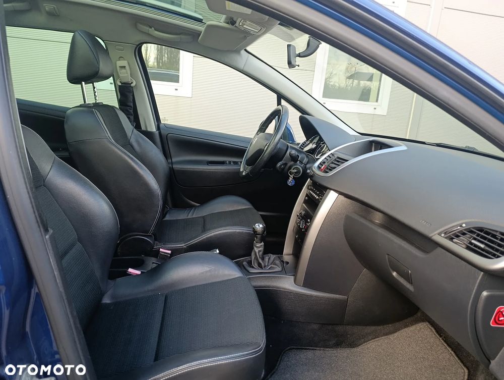 Peugeot 207 95 VTi Urban Move - 27