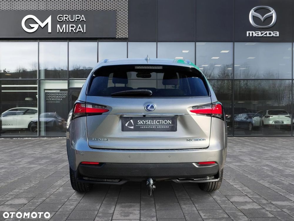 Lexus NX - 4