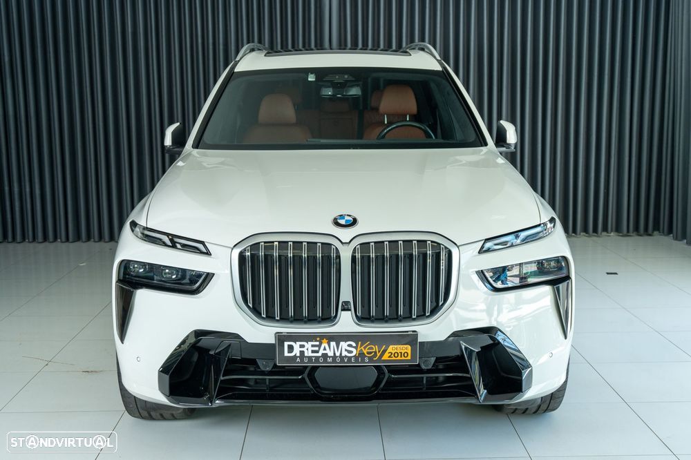 BMW X7 40 d xDrive Pack M Desportivo - 4