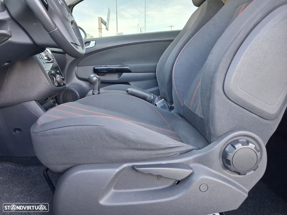 Opel Corsa 1.2 Black Edition - 12