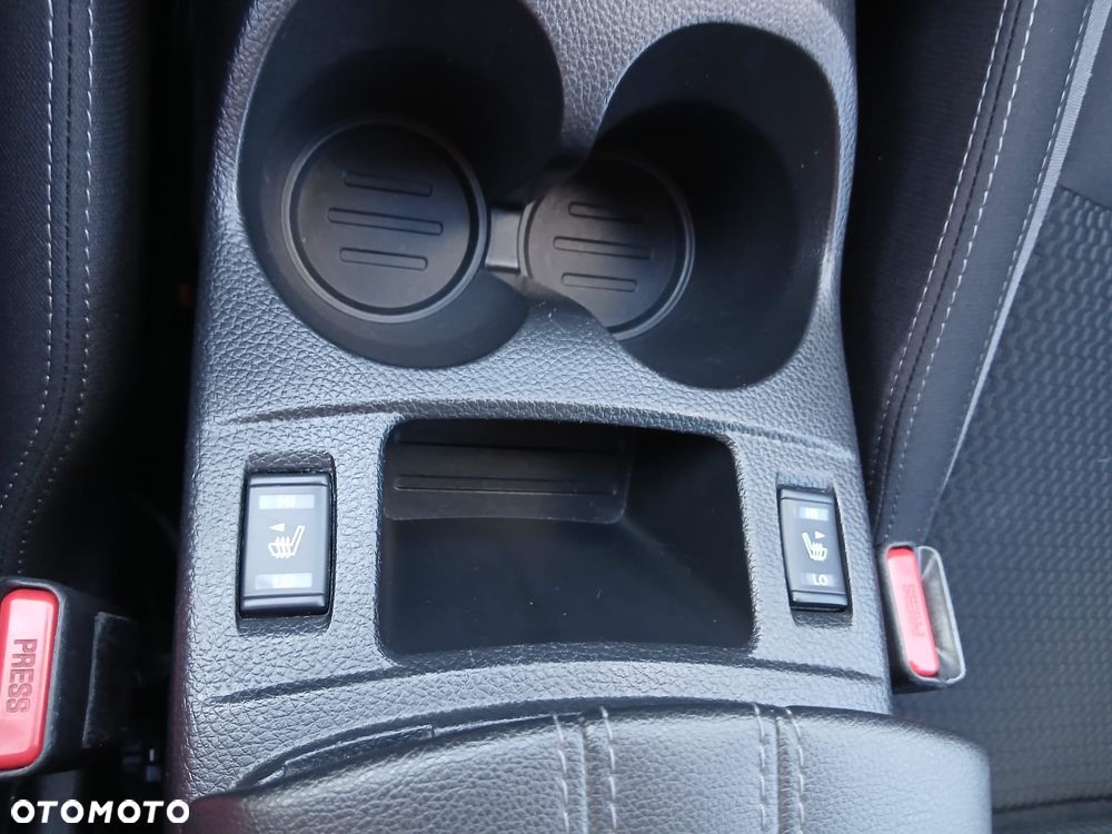 Nissan Qashqai 1.3 DIG-T Visia - 23