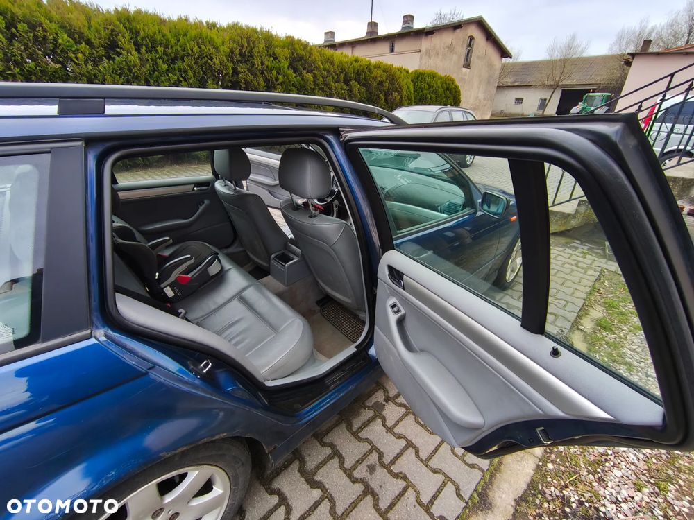 BMW Seria 3 320d - 4