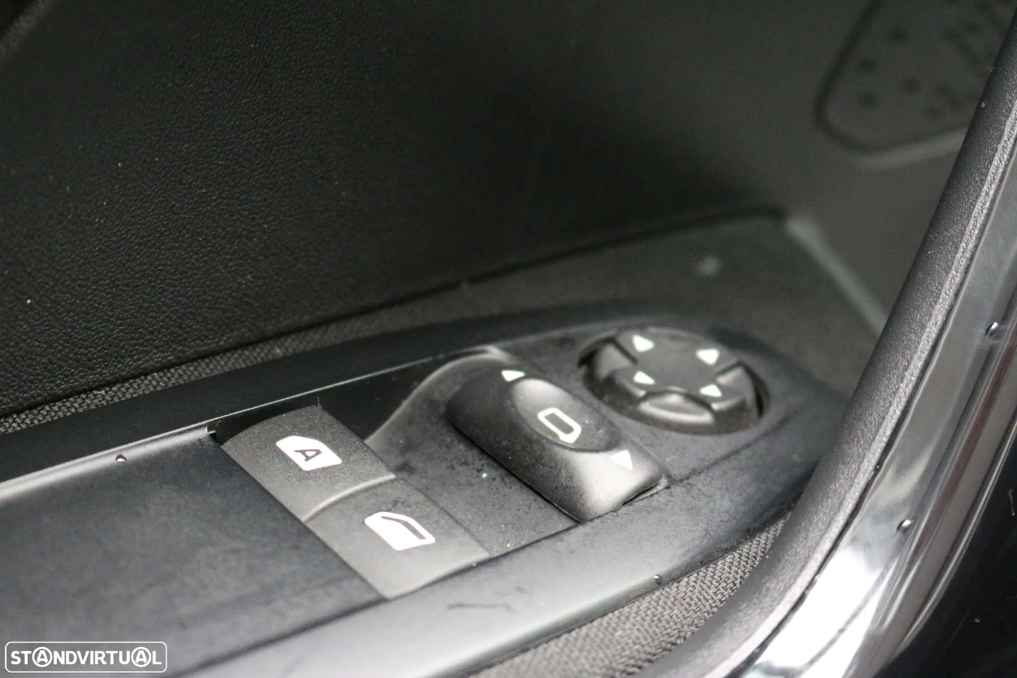 Peugeot 208 PREMIUM PACK 100CV - 24