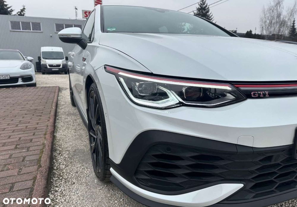 Volkswagen Golf - 12