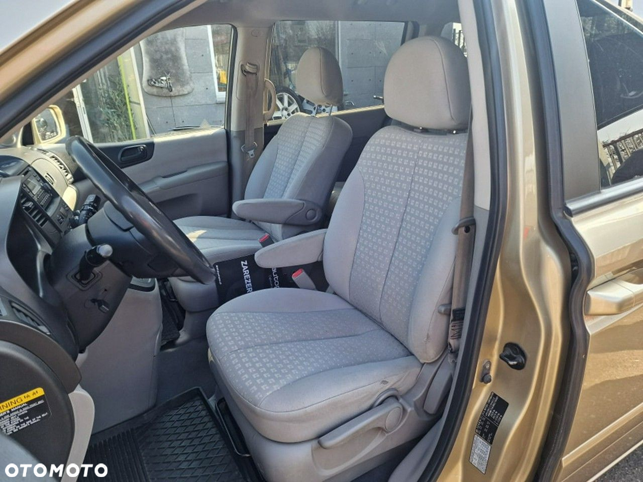 Kia Carnival 2.9 CRDi EX - 5