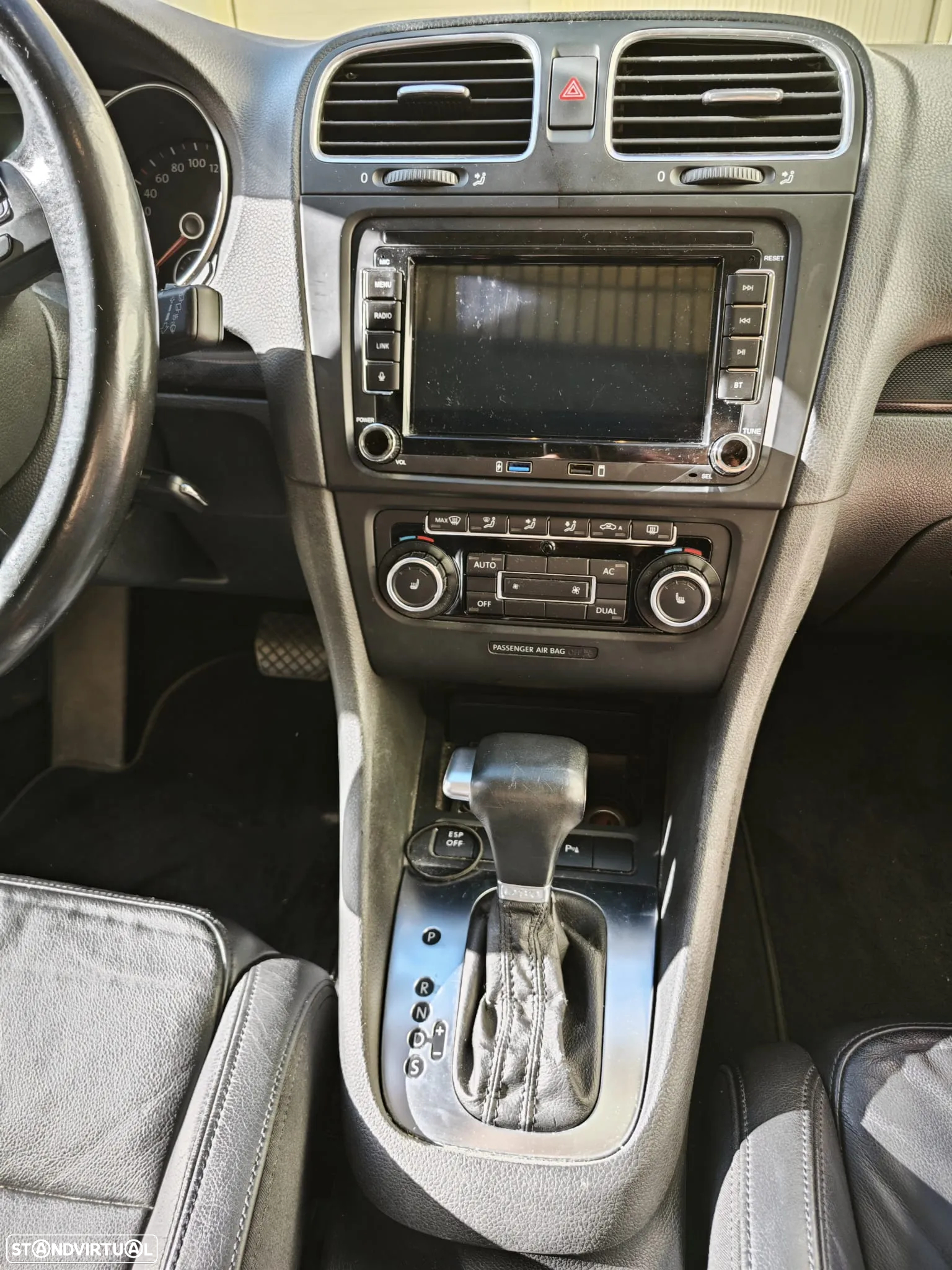 VW Golf Variant 1.6 TDi Highline DSG - 4