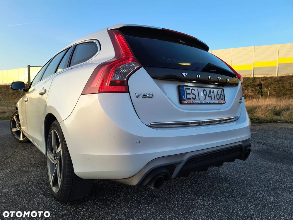Volvo V60 D6 AWD Plug-in Hybrid Summum - 21