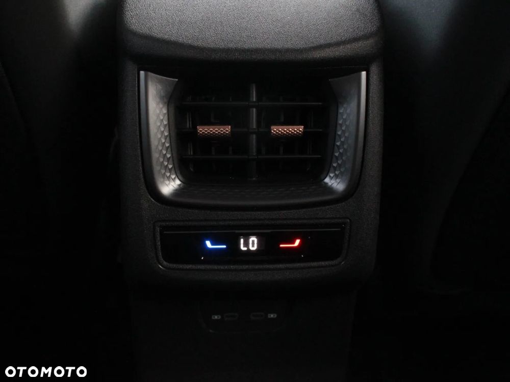 Cupra Terramar 1.5 eTSI mHEV DSG - 37