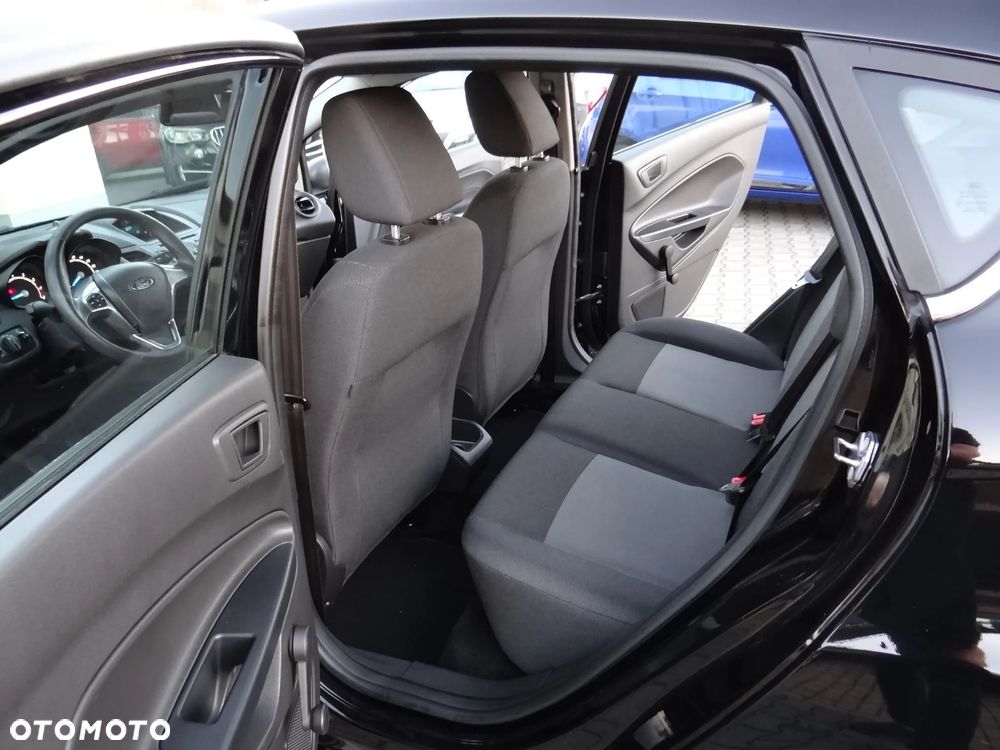 Ford Fiesta 1.25 Titanium - 36