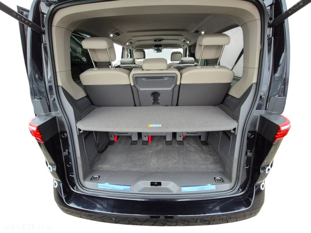 Volkswagen Multivan - 26