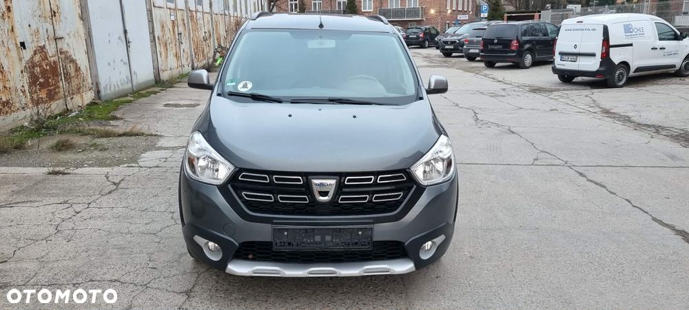 Dacia Lodgy SCe 100 Stepway - 11