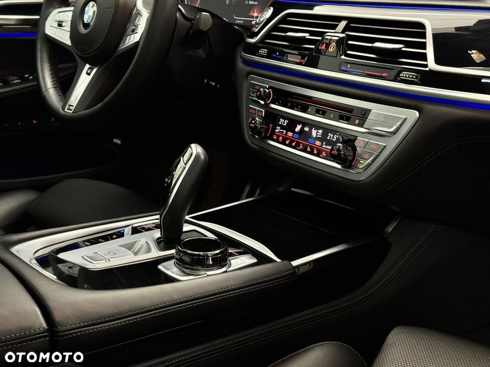 BMW Seria 7 - 29