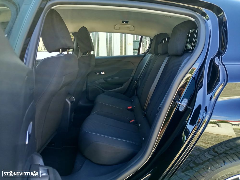 Peugeot 308 - 13