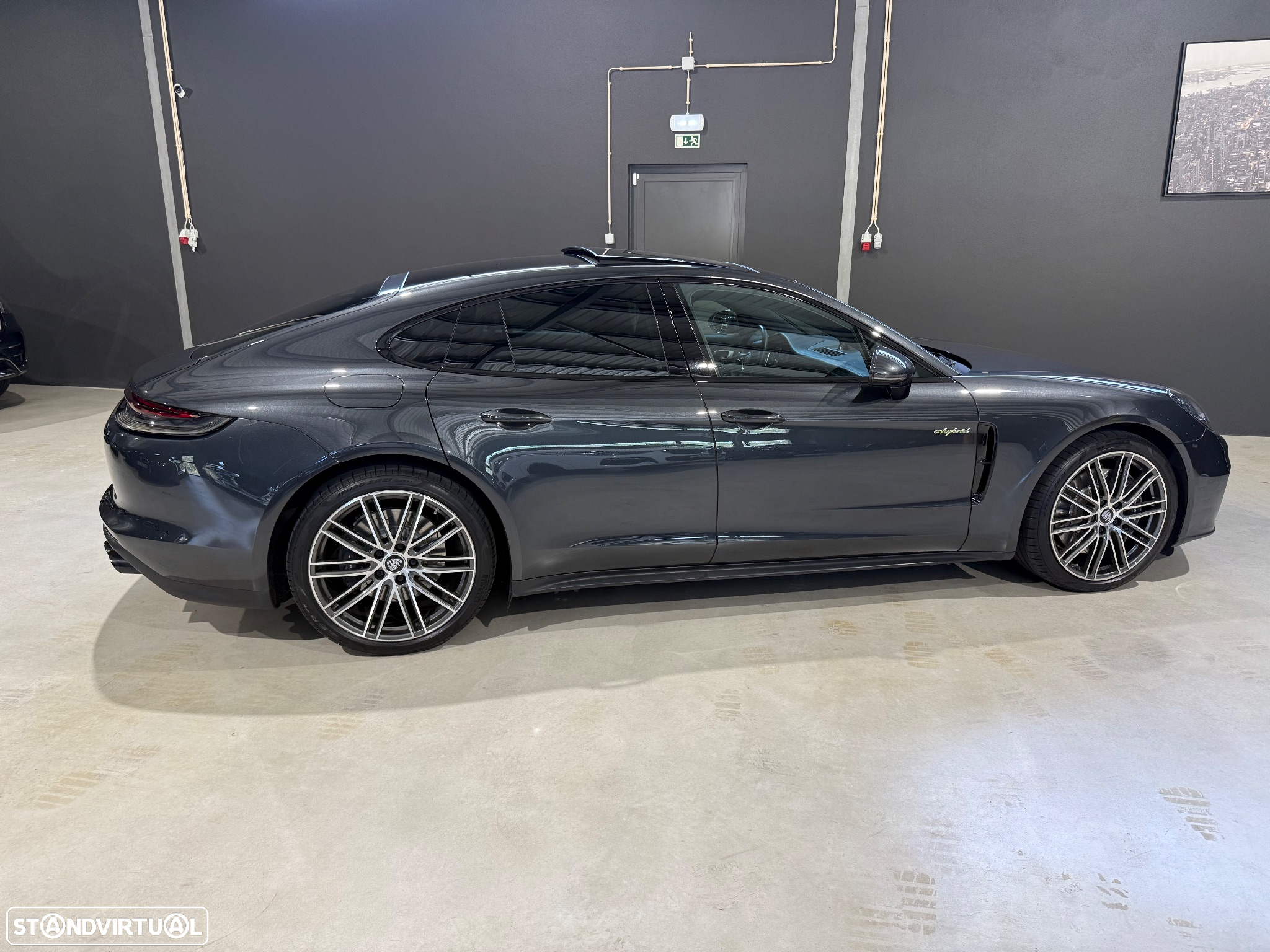 Porsche Panamera 4 E-Hybrid Platinum Edition com PDLS - 14