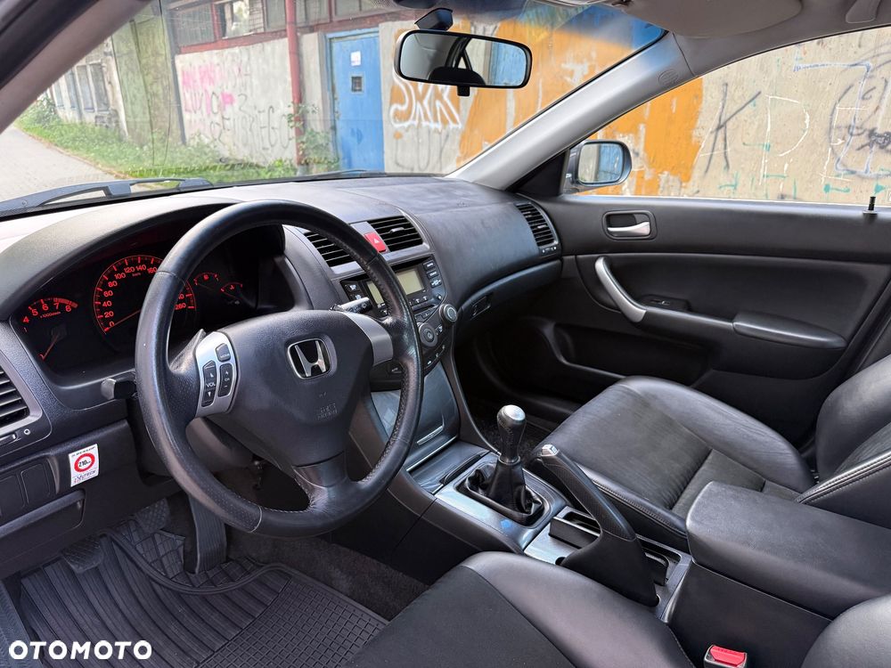 Honda Accord 2.0 Comfort - 9