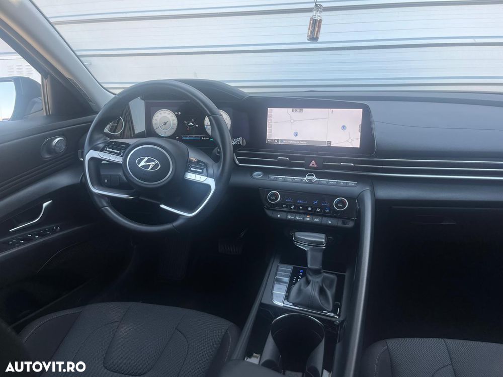 Hyundai Elantra 1.6 l 123 CP CVT Exclusive Navi - 3