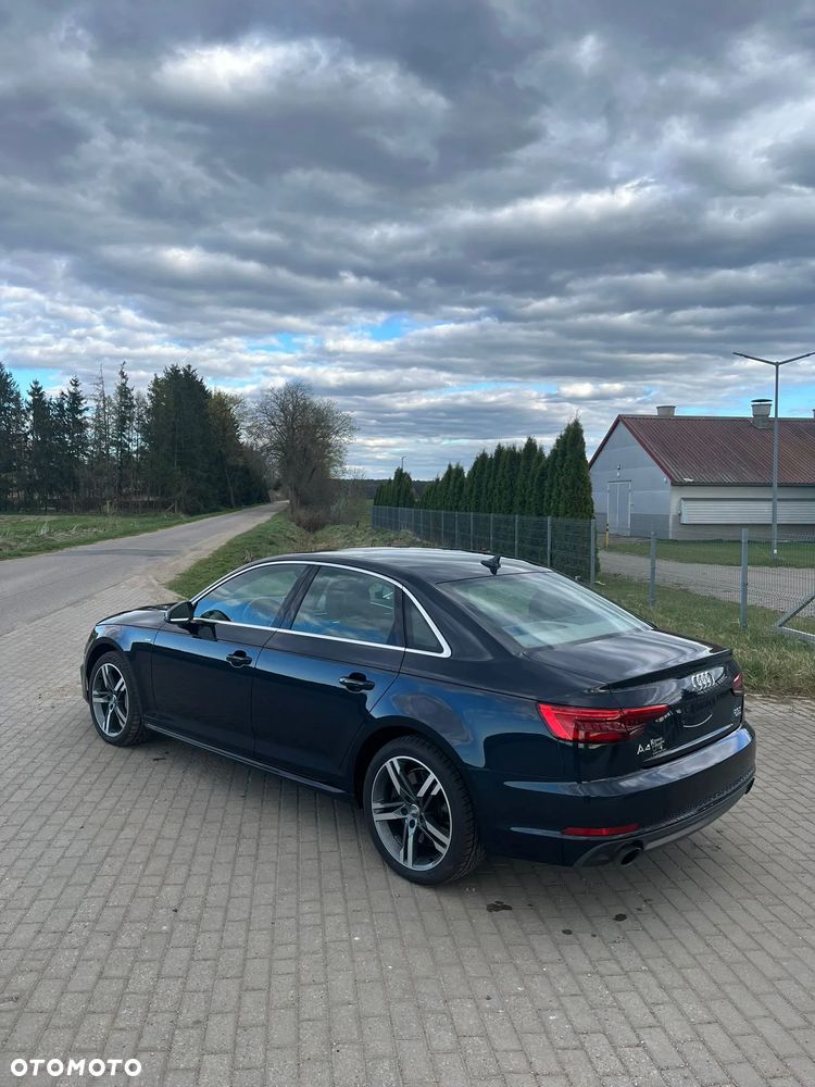 Audi A4 Limousine - 14