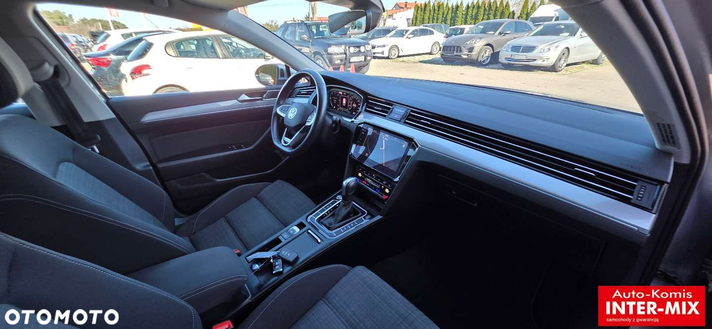 Volkswagen Passat - 31