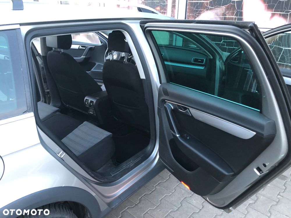 Volkswagen Passat - 15