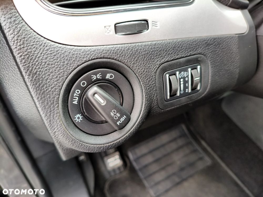 Fiat Freemont 2.0 Multijet Lounge AWD - 27