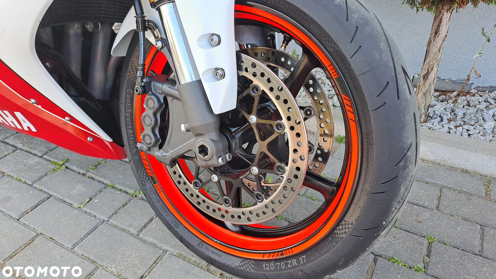 Yamaha R1 - 13