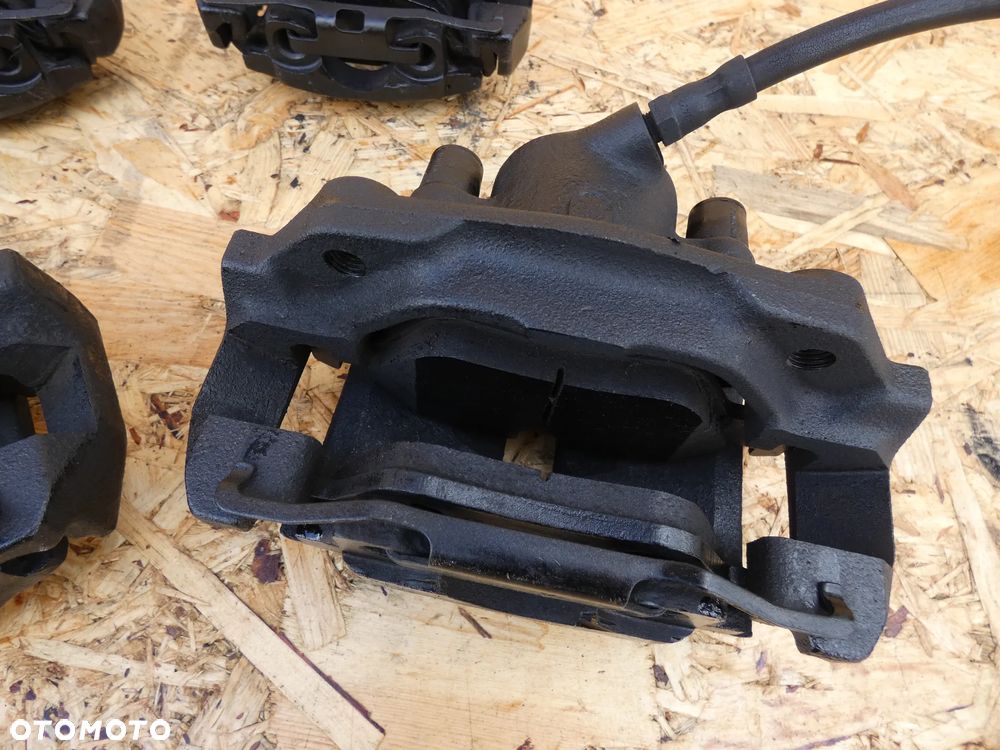 BMW 6 E24 635CSI ZACISKI PRZÓD TYŁ  KOMPLET - 7