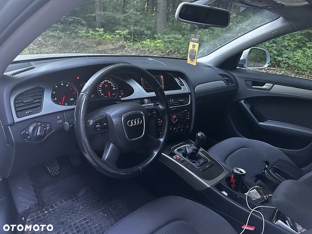 Audi A4 Avant - 6