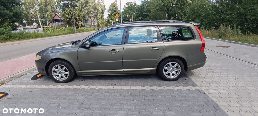 Volvo V70 2.0 Momentum - 1
