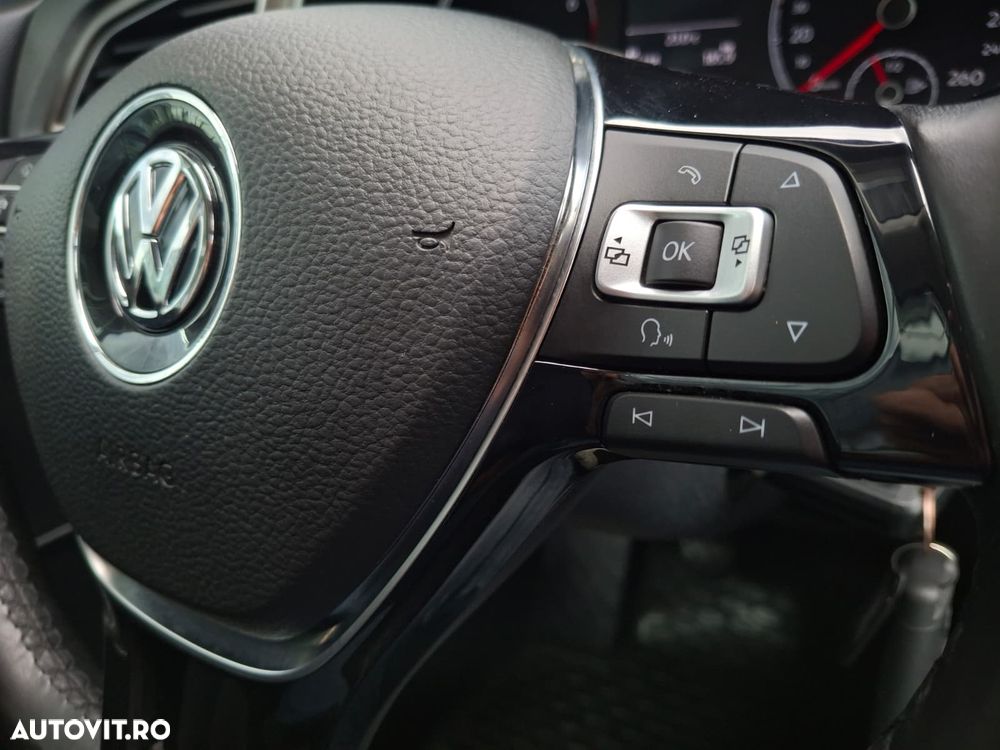 Volkswagen T-Roc 1.0 TSI - 28